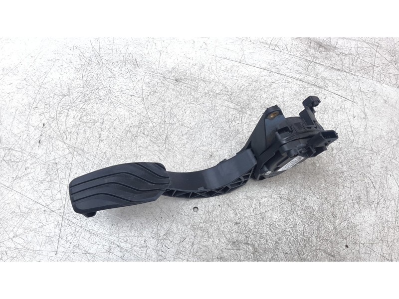 Recambio de potenciometro pedal para dacia duster ii prestige referencia OEM IAM 180108467R  