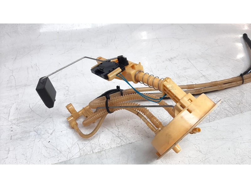 Recambio de bomba combustible para bmw serie 3 berlina (e90) 318d referencia OEM IAM 16117190946  