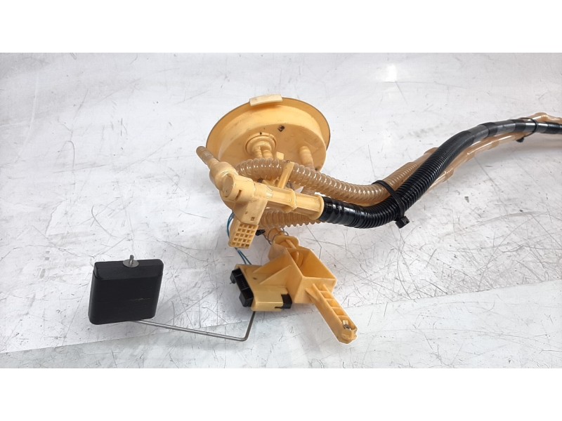 Recambio de bomba combustible para bmw serie 3 berlina (e90) 318d referencia OEM IAM 16117190946  