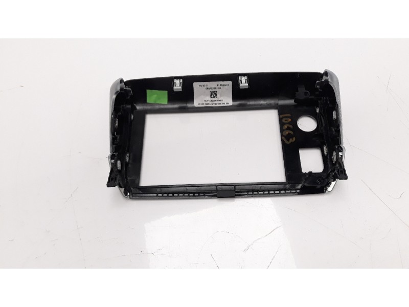 Recambio de moldura para peugeot 208 1.2 16v vti referencia OEM IAM 1131153XVV  