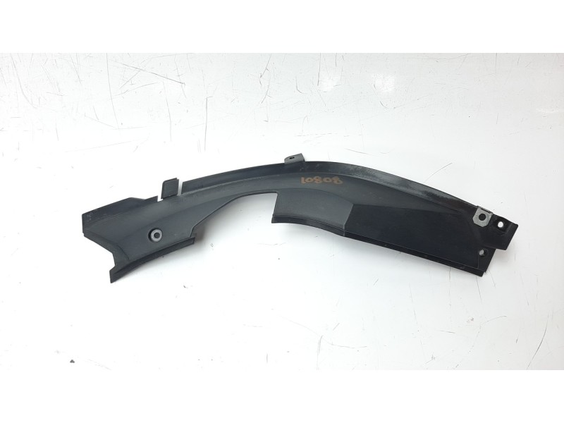 Recambio de moldura para bmw c 600 sport referencia OEM IAM 46637724884  