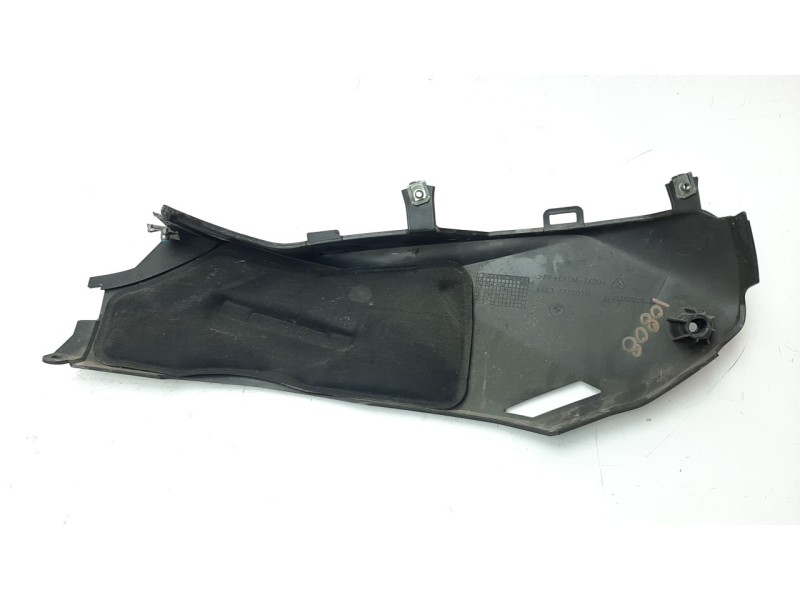 Recambio de moldura para bmw c 600 sport referencia OEM IAM 46637725010  