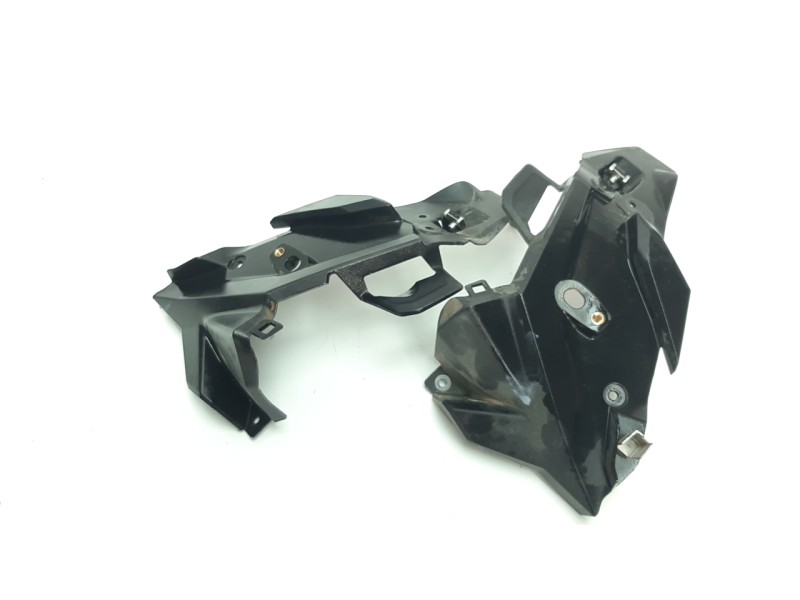 Recambio de moldura para bmw f 800 r referencia OEM IAM 46638546347 46638546348 