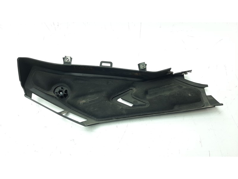 Recambio de moldura para bmw c 600 sport referencia OEM IAM 46637725355  