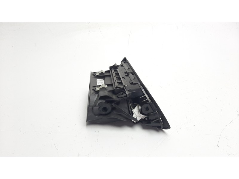 Recambio de rejilla aireadora para peugeot 308 1.2 12v e-thp referencia OEM IAM 1303823XZD  