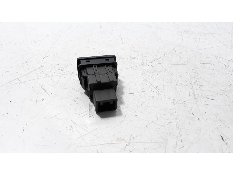 Recambio de interruptor para toyota yaris referencia OEM IAM 8415202080  