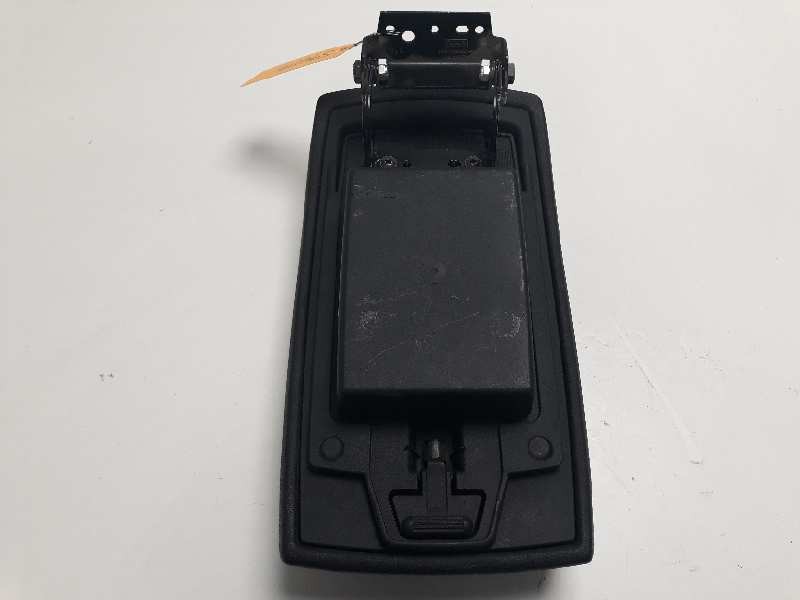 Recambio de apoyabrazos central para ford mondeo ber. (ca2) ghia referencia OEM IAM 6M21R045J98AF34D8  