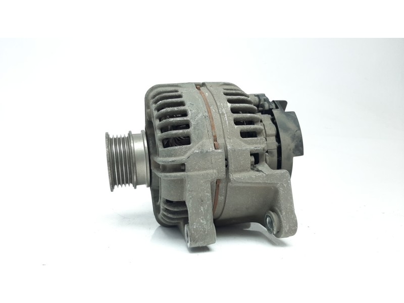 Recambio de alternador para opel meriva 1.6 16v referencia OEM IAM 55556067 ALF520301 A10044