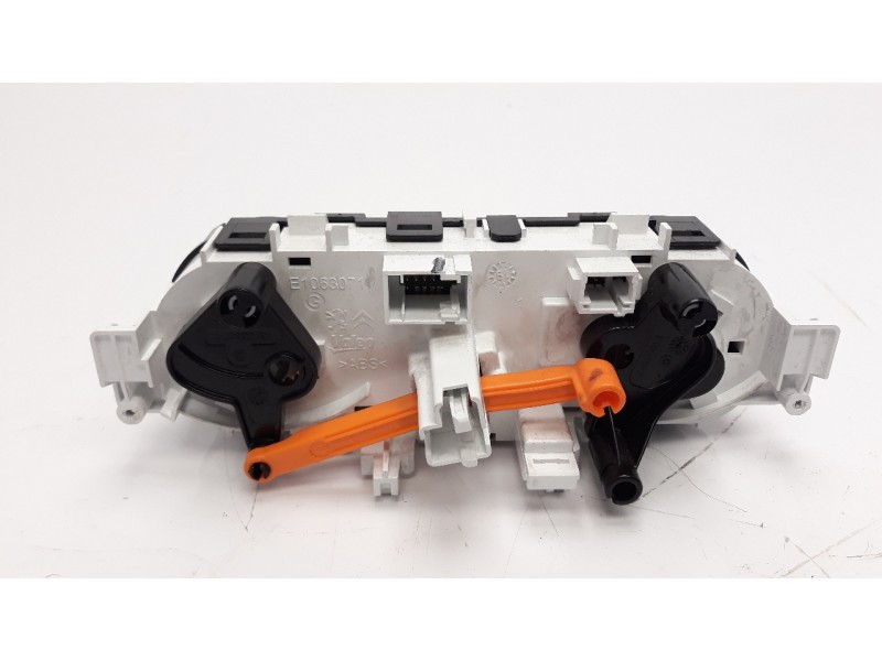 Recambio de mando calefaccion / aire acondicionado para peugeot 208 1.2 16v vti referencia OEM IAM 9819611577  