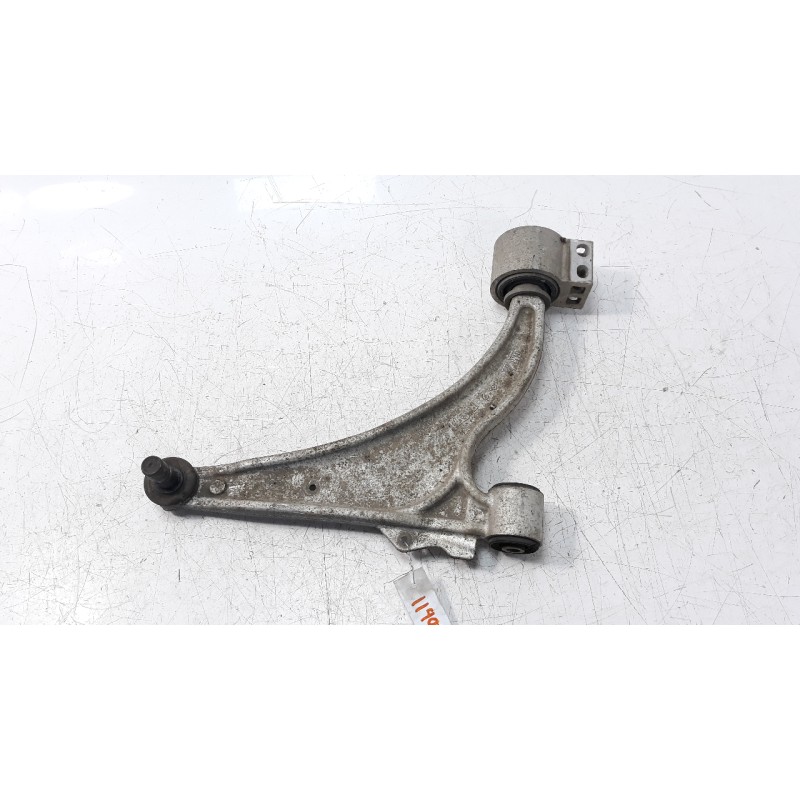 Recambio de brazo suspension inferior delantero derecho para opel astra j lim. 1.6 cdti dpf referencia OEM IAM 13401130  ZWDPL01