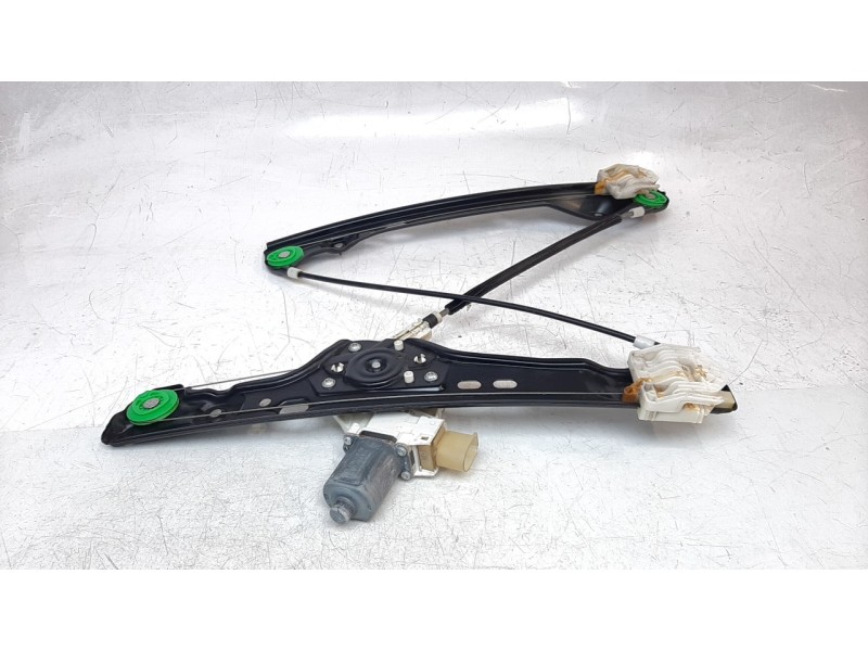 Recambio de elevalunas delantero derecho para bmw serie 3 berlina (e90) 318d referencia OEM IAM 51337140588 106061418 111412