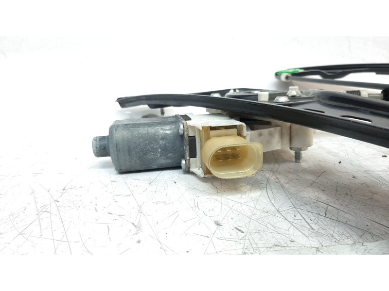 Recambio de elevalunas delantero derecho para bmw serie 3 berlina (e90) 318d referencia OEM IAM 51337140588 106061418 111412