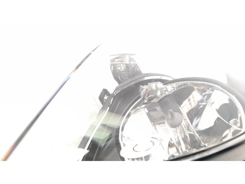 Recambio de faro antiniebla izquierdo para bmw serie 3 berlina (e90) 318d referencia OEM IAM 1N0010084011 10106281006 BM0264414