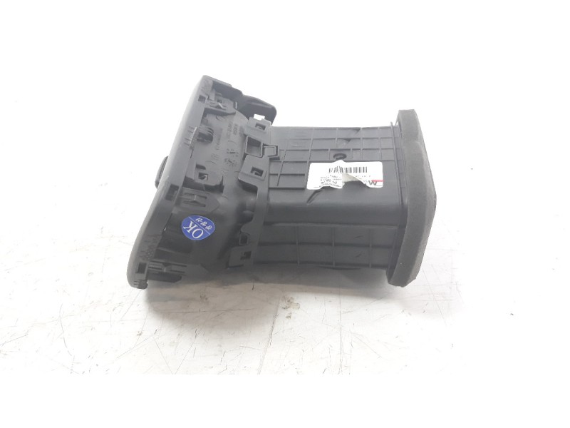 Recambio de rejilla aireadora para kia rio (yb) 1.2 cat referencia OEM IAM 9748H8000  
