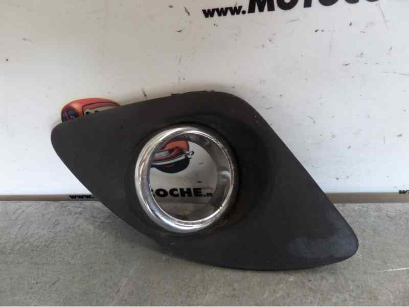 Recambio de molduras delanteras para kia cee´d emotion referencia OEM IAM 865661H000 KI4302133 