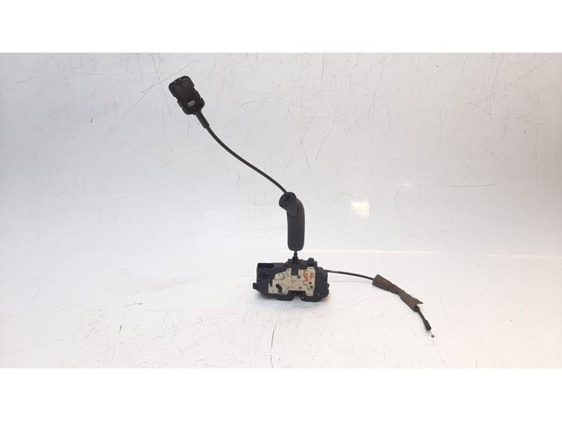 Recambio de cerradura puerta trasera derecha para renault megane iii berlina 5 p 1.5 dci diesel fap referencia OEM IAM 825020025