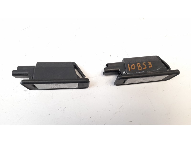 Recambio de piloto matricula para peugeot 208 1.2 12v e-thp / puretech referencia OEM IAM 9682403680  