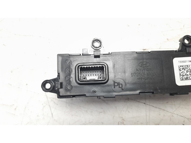 Recambio de pantalla multifuncion para hyundai tucson (nx) maxx 2wd referencia OEM IAM 97250N7300  