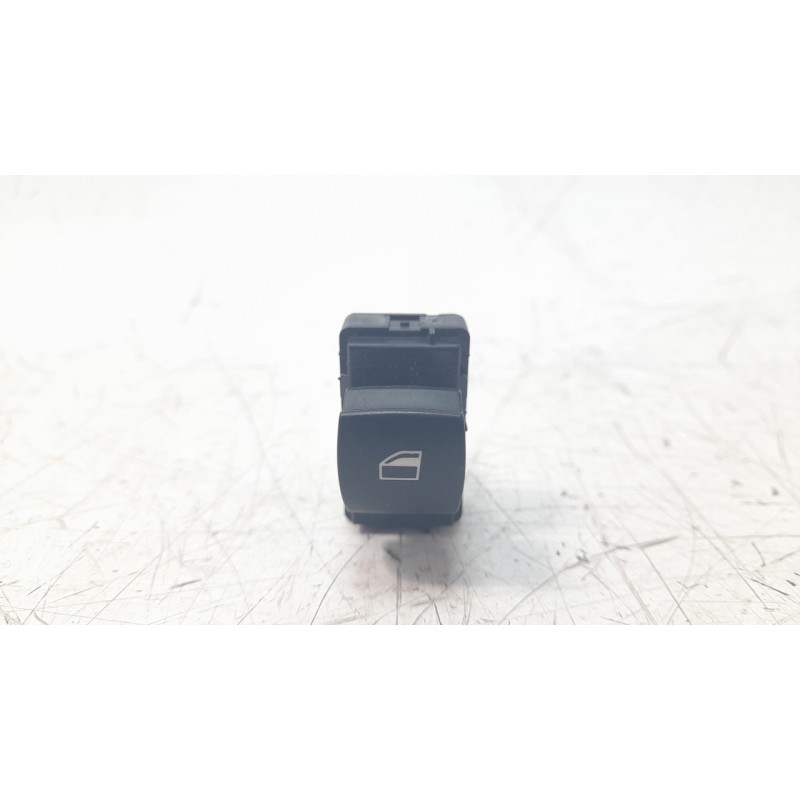 Recambio de mando elevalunas trasero izquierdo para bmw serie 3 berlina (e90) 318d referencia OEM IAM 15979800 IAF920057 EWSBM01