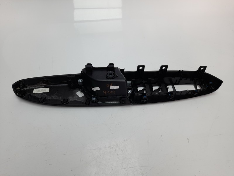 Recambio de maneta interior delantera izquierda para kia sportage drive 2wd referencia OEM IAM 82710F1010 2271F1010 