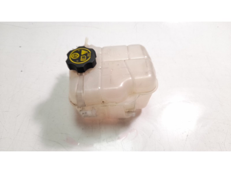 Recambio de deposito expansion para opel astra j lim. 1.6 cdti dpf referencia OEM IAM 13393368  