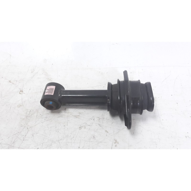 Recambio de soporte motor delantero para kia rio (yb) 1.2 cat referencia OEM IAM 21950H8100  