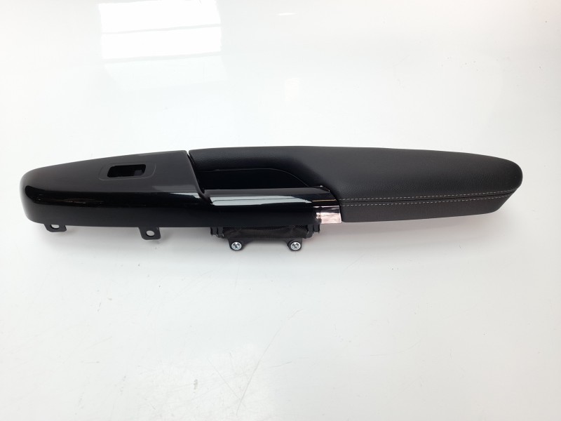 Recambio de maneta interior trasera derecha para kia sportage drive 2wd referencia OEM IAM 83720F1010 83720F1010 