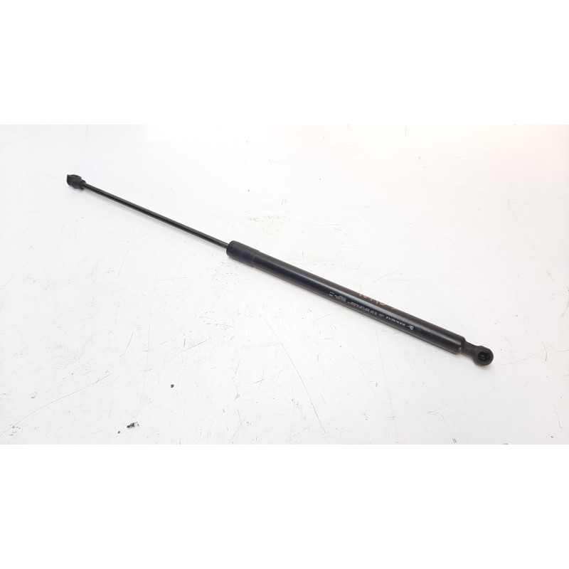 Recambio de amortiguadores capo para dacia sandero 1.5 dci diesel fap cat referencia OEM IAM 654713274R  