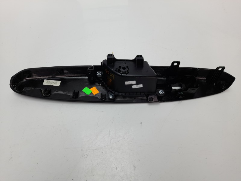 Recambio de maneta interior trasera izquierda para kia sportage drive 2wd referencia OEM IAM 83710F1010 83710F1010 