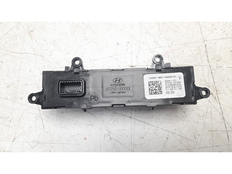 Recambio de pantalla multifuncion para hyundai tucson (nx) maxx 2wd referencia OEM IAM 97250N7300  