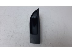 MANDO ELEVALUNAS TRASERO DERECHO 13301888 