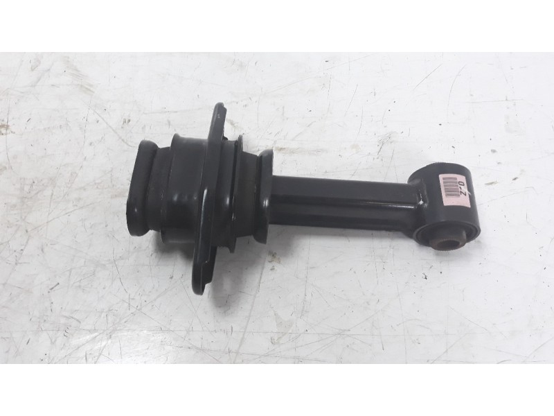Recambio de soporte motor delantero para kia rio (yb) 1.2 cat referencia OEM IAM 21950H8100  