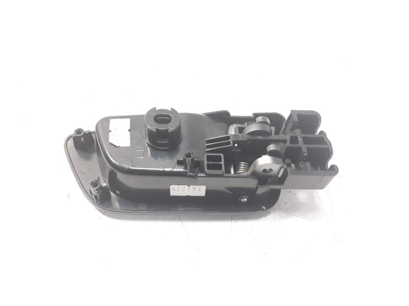 Recambio de maneta interior trasera izquierda para ssangyong tivoli 1.6 turbodiesel cat referencia OEM IAM 7241035000  