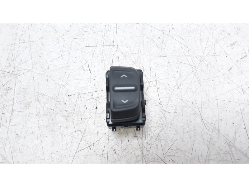 Recambio de mando elevalunas delantero derecho para dacia sandero 1.5 dci diesel fap cat referencia OEM IAM 254214937R  