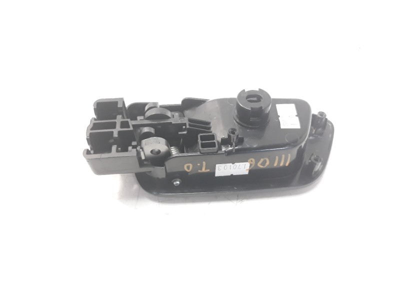 Recambio de maneta interior trasera derecha para ssangyong tivoli 1.6 turbodiesel cat referencia OEM IAM 7242035000  
