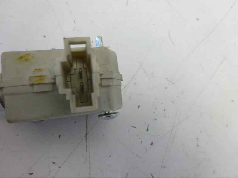 Recambio de tapa exterior combustible para audi a8 (4e2) 4.0 tdi quattro referencia OEM IAM 4E0862150  