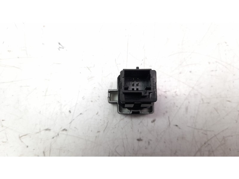 Recambio de interruptor para citroen c4 berlina 1.6 16v hdi referencia OEM IAM 96476626XT  