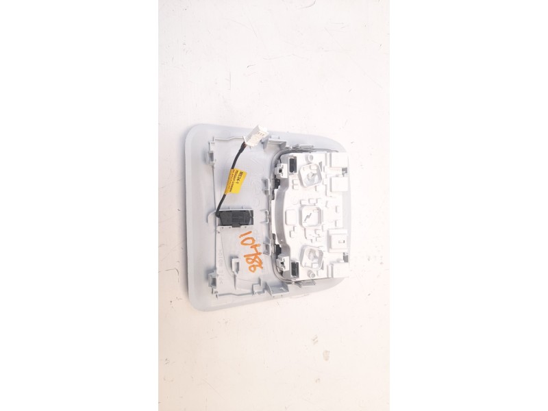 Recambio de luz interior para peugeot 208 1.6 16v hdi fap referencia OEM IAM 9673810977  