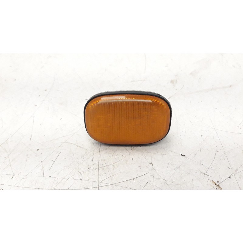 Recambio de piloto lateral derecho para toyota rav 4 (a2) 1.8 16v cat referencia OEM IAM 8173017051  