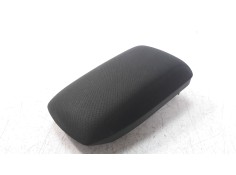 Recambio de apoyabrazos central para toyota auris 1.4 turbodiesel cat referencia OEM IAM 5890502880C2   2