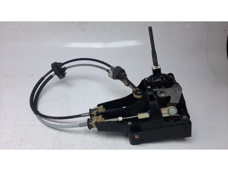 Recambio de palanca cambio para opel astra j lim. 1.6 cdti dpf referencia OEM IAM 8126201000  