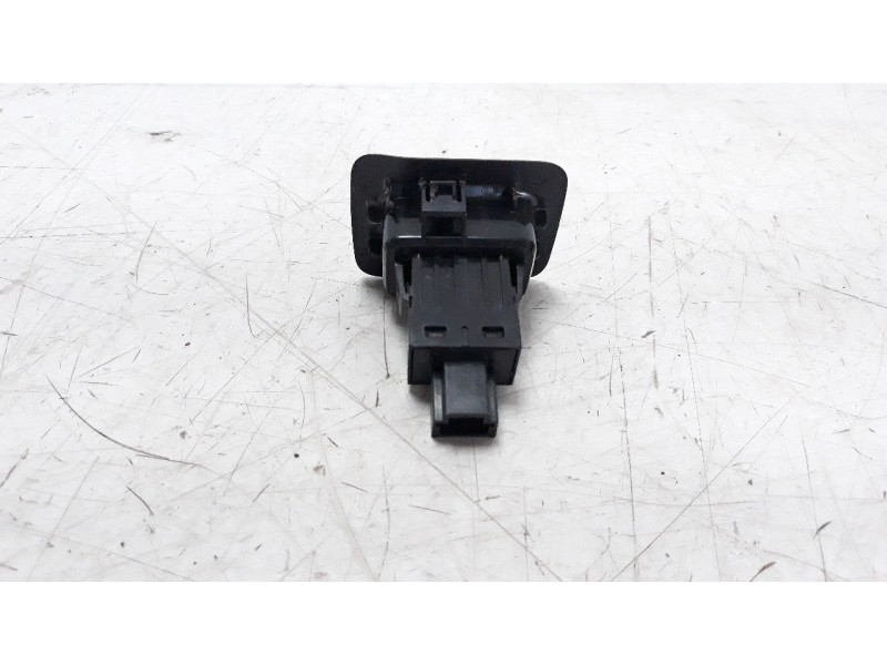Recambio de interruptor para mazda 3 berlina (bp) referencia OEM IAM BEMD66660A K182710345232 
