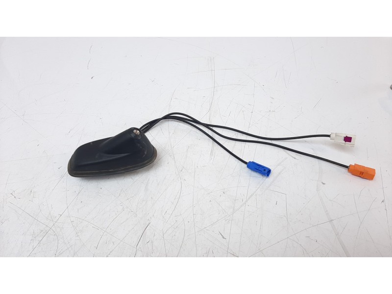 Recambio de antena para citroen c4 grand picasso 1.5 blue-hdi fap referencia OEM IAM 9813669580  