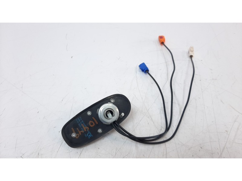 Recambio de antena para citroen c4 grand picasso 1.5 blue-hdi fap referencia OEM IAM 9813669580  