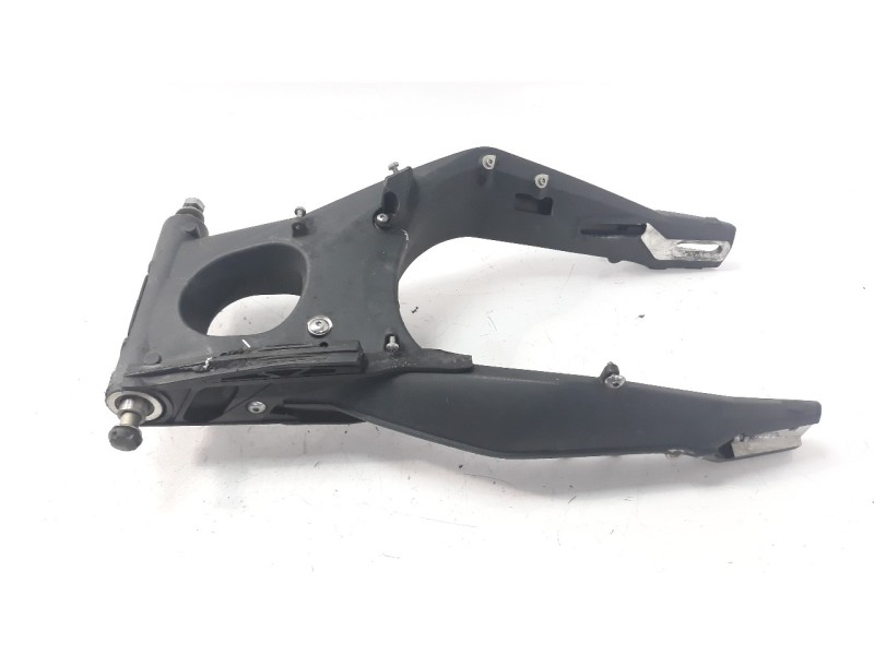 Recambio de puente trasero para triumph street triple street triple r referencia OEM IAM 2050606  