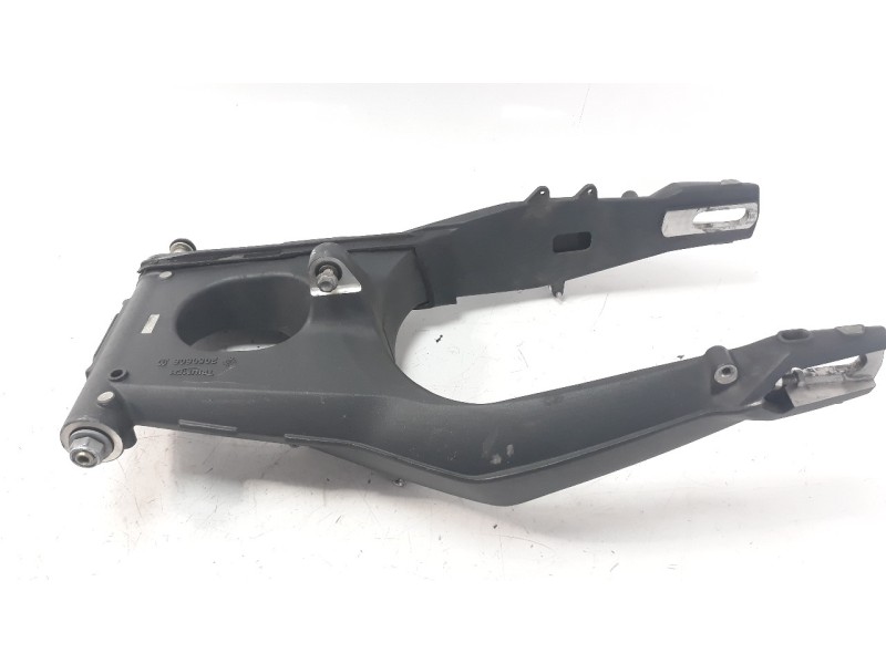 Recambio de puente trasero para triumph street triple street triple r referencia OEM IAM 2050606  