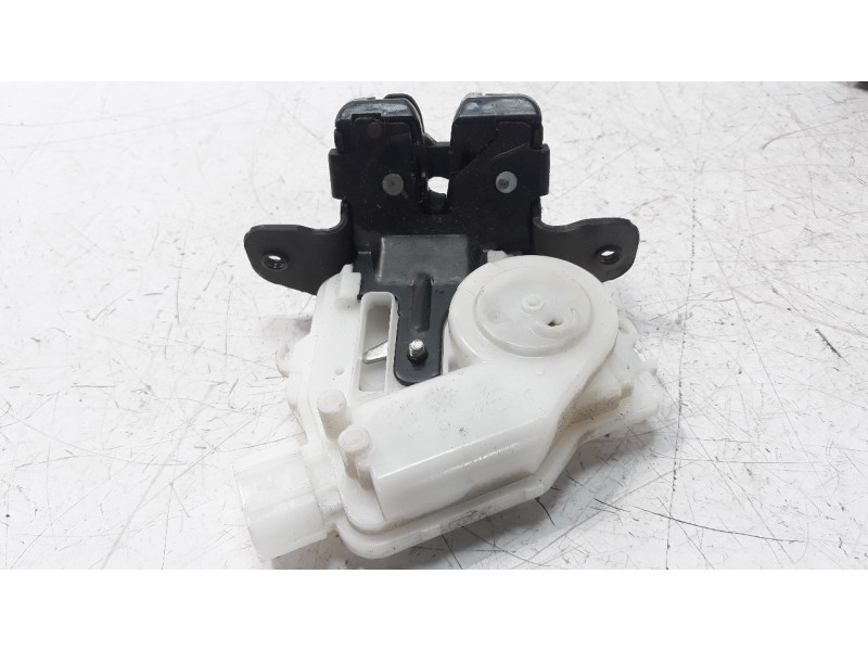 Recambio de cerradura maletero / porton para toyota auris 1.4 turbodiesel cat referencia OEM IAM 6935002090  