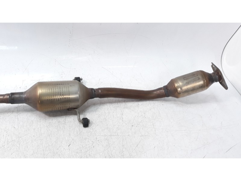 Recambio de catalizador para toyota yaris referencia OEM IAM 30M08  