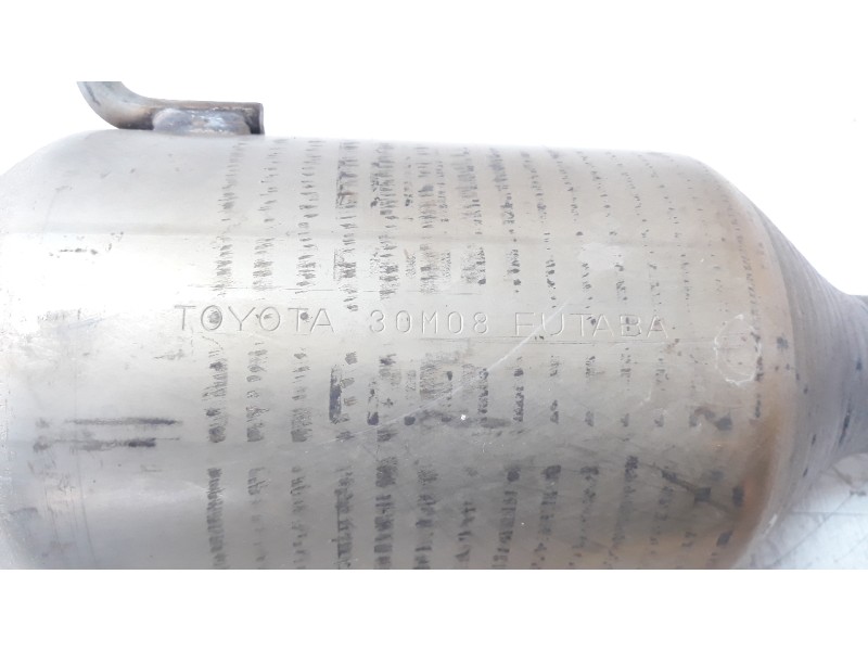 Recambio de catalizador para toyota yaris referencia OEM IAM 30M08  