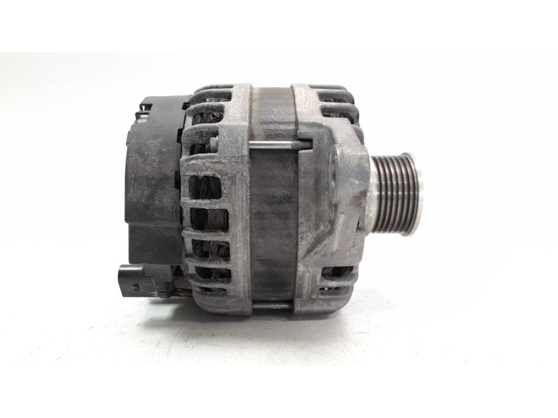 Recambio de alternador para iveco daily furgón 2.3 diesel referencia OEM IAM 5802266117 ALF301001 